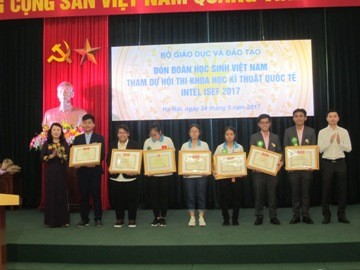 ベトナム生徒代表団、Intel Isefで3位に - ảnh 1