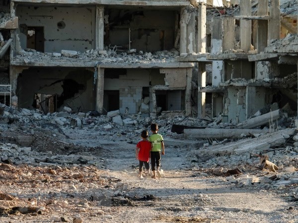 シリア内戦 10日余で市民126人死亡 16万人避難 - ảnh 1