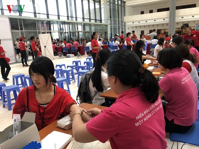 ハノイ 「赤い旅」献血運動を6回目に開催 - ảnh 1