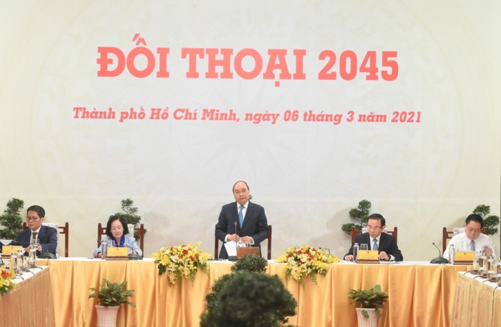 フック首相：「強力なベトナム作りの目標を現実化させるべきだ」 - ảnh 1