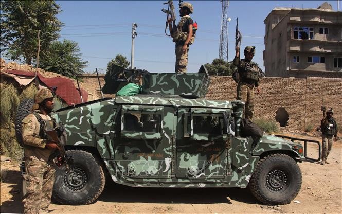 アフガニスタン 国防相代行の自宅近くで爆発 銃撃戦で4人死亡 - ảnh 1