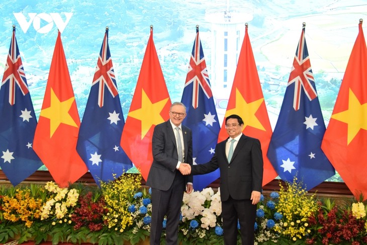 チン首相、オーストラリアの首相と会談 - ảnh 1