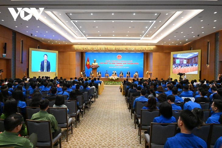 チン首相：「青年はDX事業において先駆的な役割をはたすべきだ」 - ảnh 1