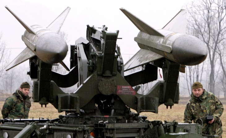 米、ウクライナに防空システム関連装備売却　最大1.38億ドル - ảnh 1