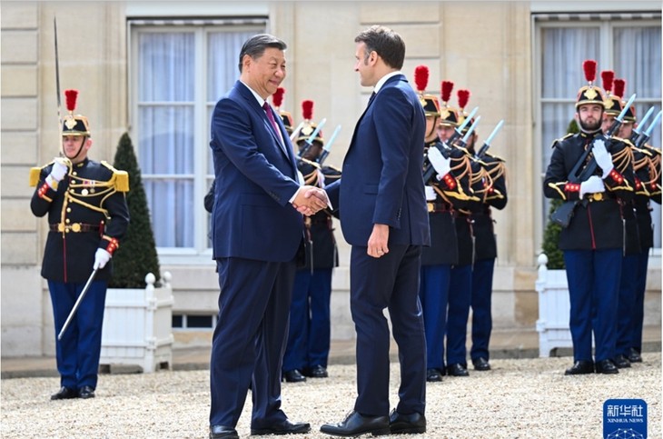 中仏首脳 フランス南西部で昼食会へ “緊密な関係アピールか” - ảnh 1