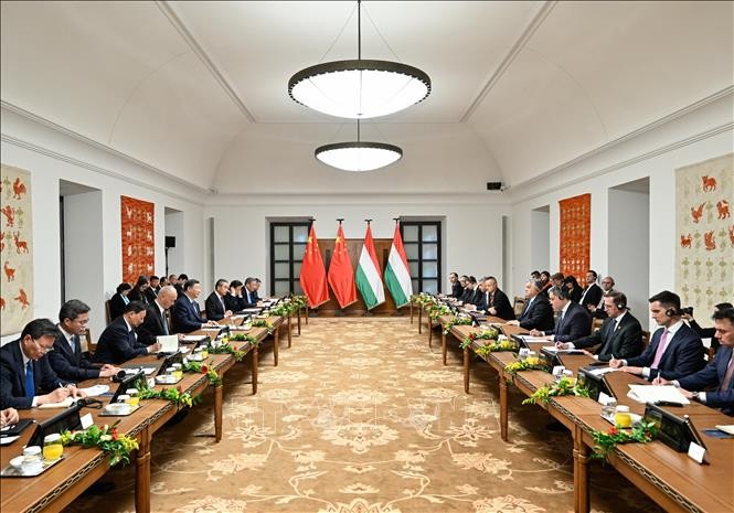 中国とハンガリー、蜜月強調　ＥＶ、原発で連携 - ảnh 1