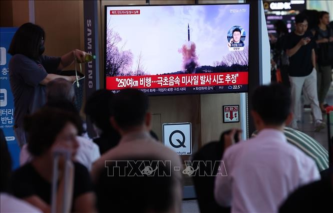 朝鮮ミサイル2発目は「不規則に」飛行、失敗の可能性　韓国分析 - ảnh 1