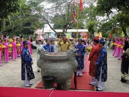 Pesta adat besar bagi penduduk kabupaten pulau Con Dao - ảnh 1