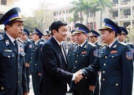 Presiden Vietnam Truong Tan Sang telah melakukan kunjungan kerja di Markas Komando Brigade Mobil. - ảnh 1