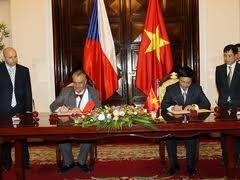 Vietnam dan Republik Czech akan terus bekerjasama di banyak bidang - ảnh 2