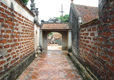 Mengunjungi desa kuno Duong Lam- kota Hanoi - ảnh 2