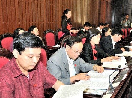 MN Vietnam membahas  penutupan  anggaran keuangan negara tahun 2010 - ảnh 1