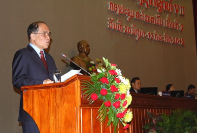 Ketua MN Nguyen Sinh Hung  menghadiri persidangan ke-3 Parlemen Laos - ảnh 1