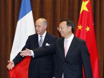 Tiongkok dan Perancis  ingin mendorong  hubungan kemitraan strategis dan menyeluruh - ảnh 1