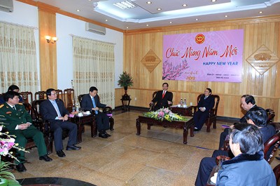 PM Vietnam Nguyen Tan Dung mengadakan temu kerja dengan pimpinan provinsi Ha Nam - ảnh 1