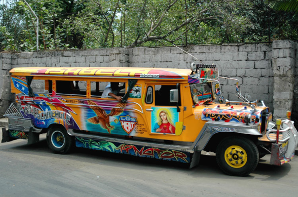 Kendaraan wisata - aksentuasi khas dari pariwisata  ASEAN - ảnh 3