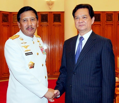 PM  Vietnam Nguyen Tan Dung menerima Panglima Tentara Nasional  Indonesia - ảnh 1
