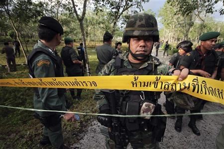 Pemerintah  Thailand meneruskan dialog  untuk menangani  kekerasan di  daerah ujung paling Selatan  - ảnh 1