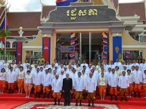 PM baru Kamboja  berkomitmen  akan melayani  rakyat dan Tanah Air. - ảnh 1