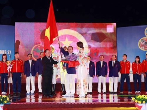 Upacara pemberangkatan kontingen olahraga Vietnam untuk menghadiri SEAGAMES-27 - ảnh 1
