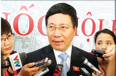 Deputi  PM, Menlu  Pham Binh Minh menonjolkan  prestasi-prestasi diplomasi Vietnam - ảnh 1