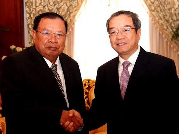 Delegasi Kantor  Presiden  Vietnam melakukan kunjungan di Laos - ảnh 1