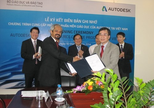 Menandatangani program pemasokan perangkat lunak pendidikan Autodesk di Vietnam tanpa membayar biaya - ảnh 1