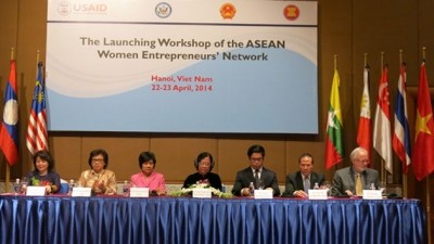 AWEN - Tempat sandaran bagi wanita pengusaha ASEAN dalam proses  integrasi - ảnh 1