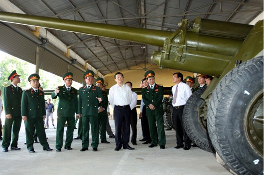 Presiden Vietnam, Truong Tan Sang melakukan temu kerja dengan unit-unit KODAM 7 - ảnh 1