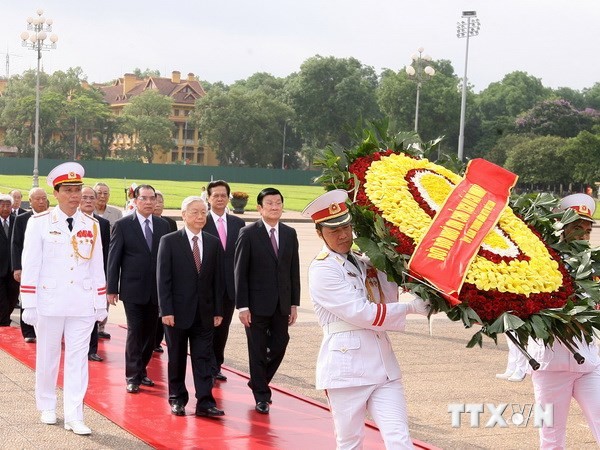 Memperingati ultah ke-124 Hari Lahir Presiden Ho Chi Minh di dalam dan luar negeri. - ảnh 1