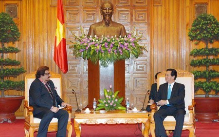 PM Vietam Nguyen Tan Dung menerima Dubes Pakistan, Zaigham Uddin Azam - ảnh 1