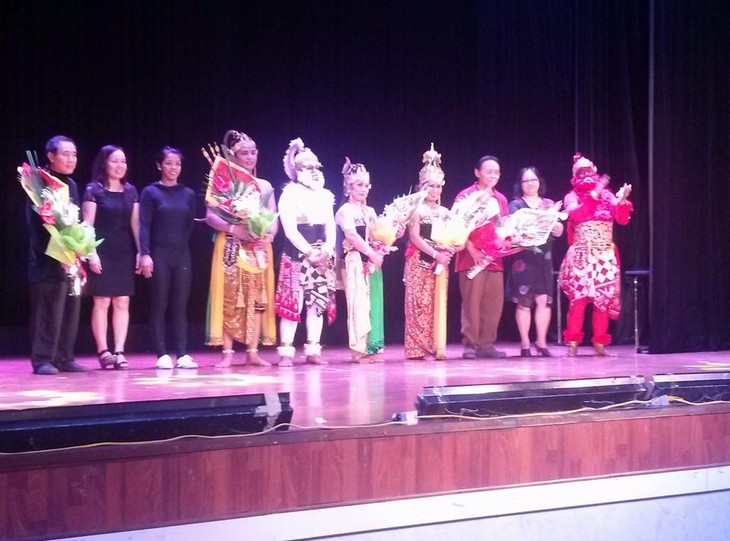 Acara-acara pertunjukan wayang golek yang bagus pada Festival Wayang Golek Asia Tenggara - ảnh 3