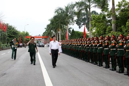 Presiden Vietnam, Truong Tan Sang mengunjungi Markas Komando 2 - ảnh 1
