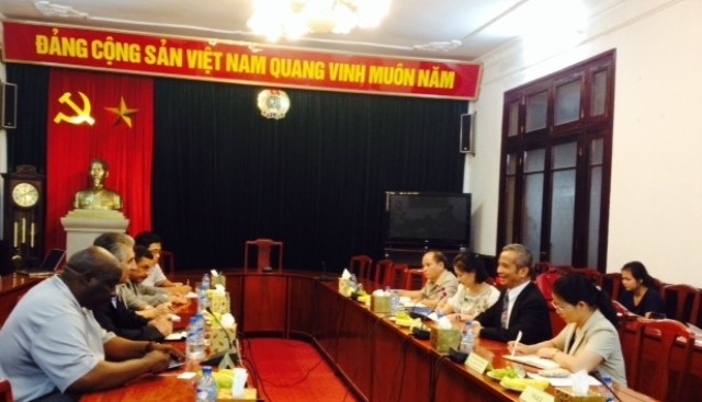 Konfederasi Serikat Pekerja Vietnam dan Federasi Serikat Buruh Sedunia mengeratkan  hubungan persahabatan dan kerjasama - ảnh 1