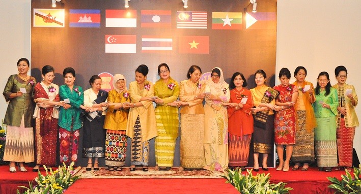 Integrasi ASEAN dan penyerahan hak ekonomi kepada kaum wanita di kawasan sungai Mekong - ảnh 1