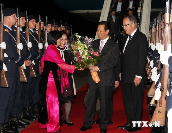 Media Jerman memuat berita tentang kunjungan PM Vietnam Nguyen Tanh Dung  di negara ini. - ảnh 1