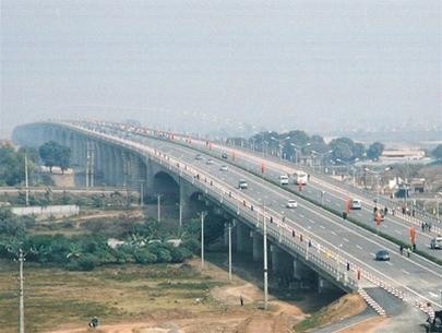 Jembatan-jembatan yang  meningkatkan sosok kota Hanoi - ảnh 3