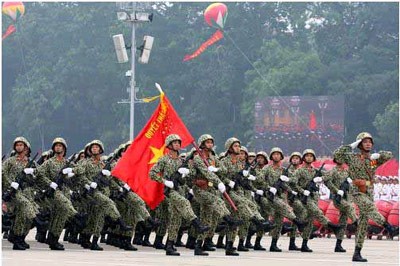 Kepemimpian Partai Komunis merupakan faktor yang menentukan semua kemenangan, kedewasaan dan perkembangan Tentara Rakyat Vietnam - ảnh 2