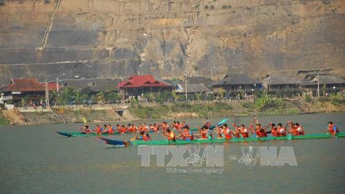 Pembukaan Festival  pertama  Perahu  di kotamadya Muong Lay - ảnh 1