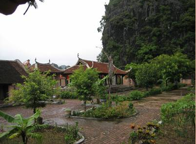 Desa Van Lam dengan kerajinan sulam-menyulam dan kerajinan merenda terkenal di provinsi Ninh Binh - ảnh 1