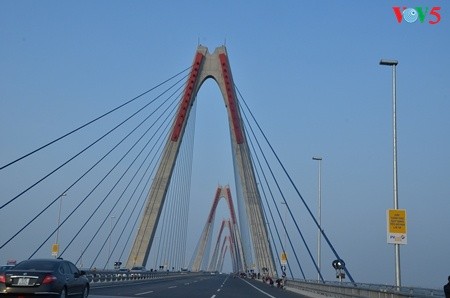 Jembatan-jembatan Hanoi yang menyambungkan waktu  - ảnh 2