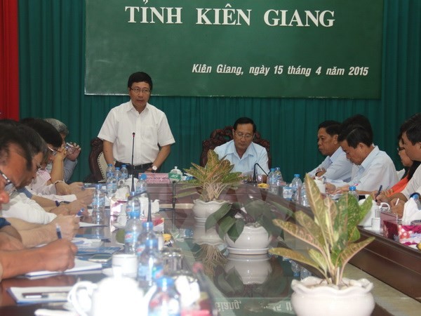 Provinsi Kien Giang melakukan secara baik pekerjaan menetapkan garis perbatasan dan menancapkan tonggak perbatasan di darat  dengan Kamboja  - ảnh 1