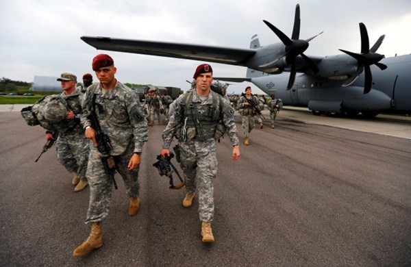 Prajurit Amerika Serikat mulai melatih untuk pasukan garda nasional Ukraina. - ảnh 1