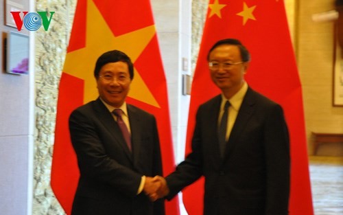 Vietnam dan Tiongkok berbahas secara terus terang tentang masalah-masalah di laut - ảnh 1