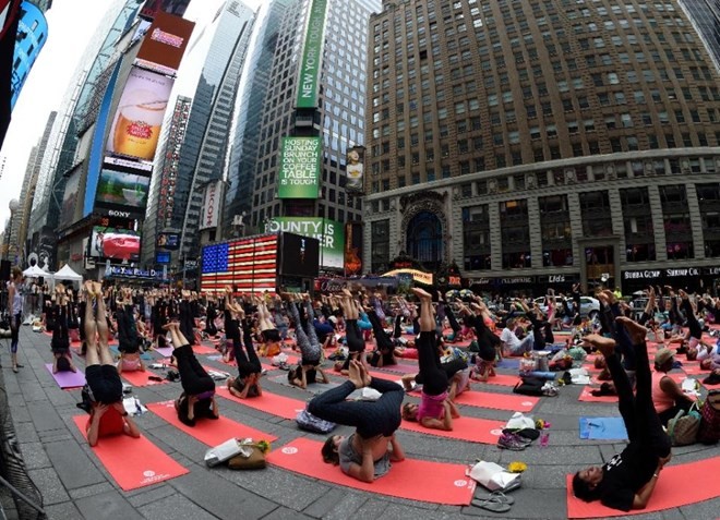 PBB memperingati  Hari Yoga Internasional  kali pertama - ảnh 1