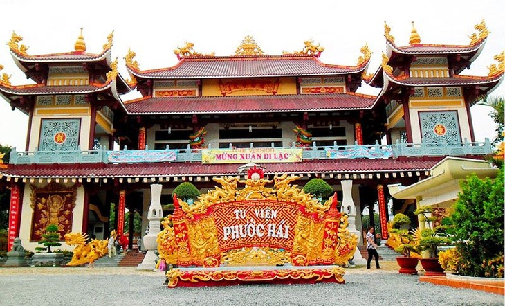 Mengunjungi pagoda-pagoda  terkenal di kota Ho Chi Minh - ảnh 3