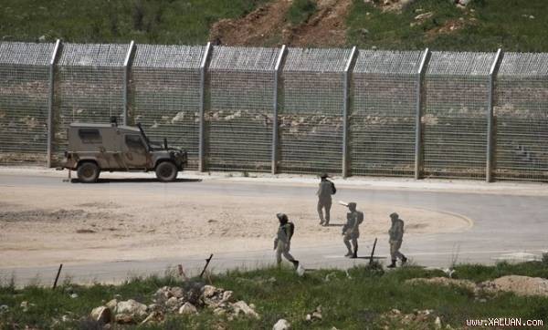 Israel membangun pagar keamanan di sepanjang garis perbatasan dengan Jordania. - ảnh 1