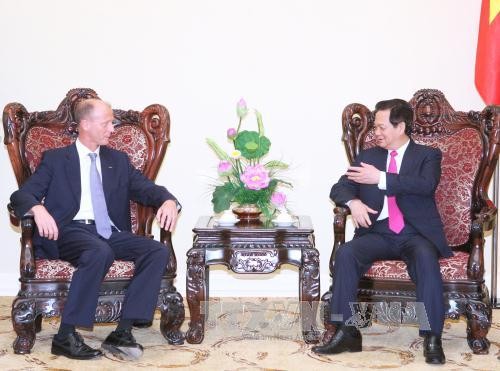 PM Vietnam Nguyen Tan Dung menerima Dirjen Grup Airbus, Thomas Enders - ảnh 1