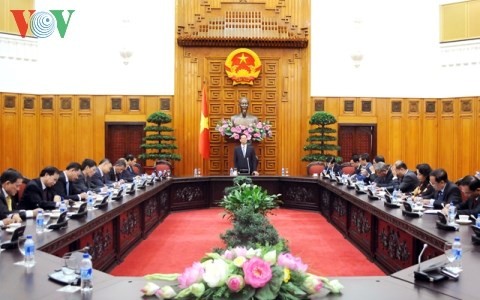 PM Vietnam Nguyen Tan Dung menerima  para Duta Besar, Kepala Perwakilan  Vietnam di luar negeri - ảnh 1