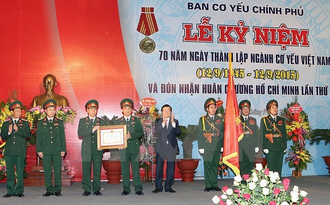 Presiden Vietnam Truong Tan Sang  menghadiiri upacara peringatan ultah ke-70 hari jadinya  instansi sandi Vietnam - ảnh 1